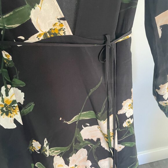 Wilfred Silk Floral Wrap Dress Size M - Picture 4 of 6
